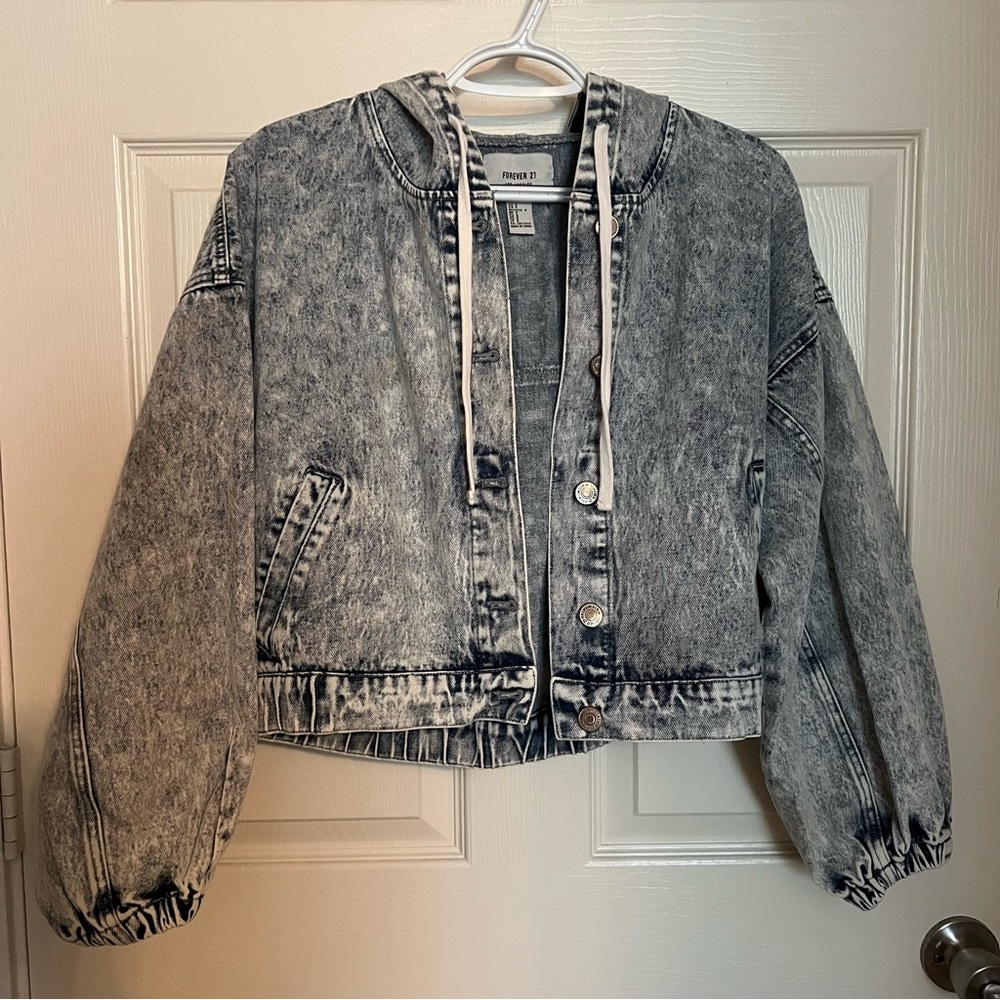 Forever 21 Blue/Denim Oversized Jean Jacket Size Small
